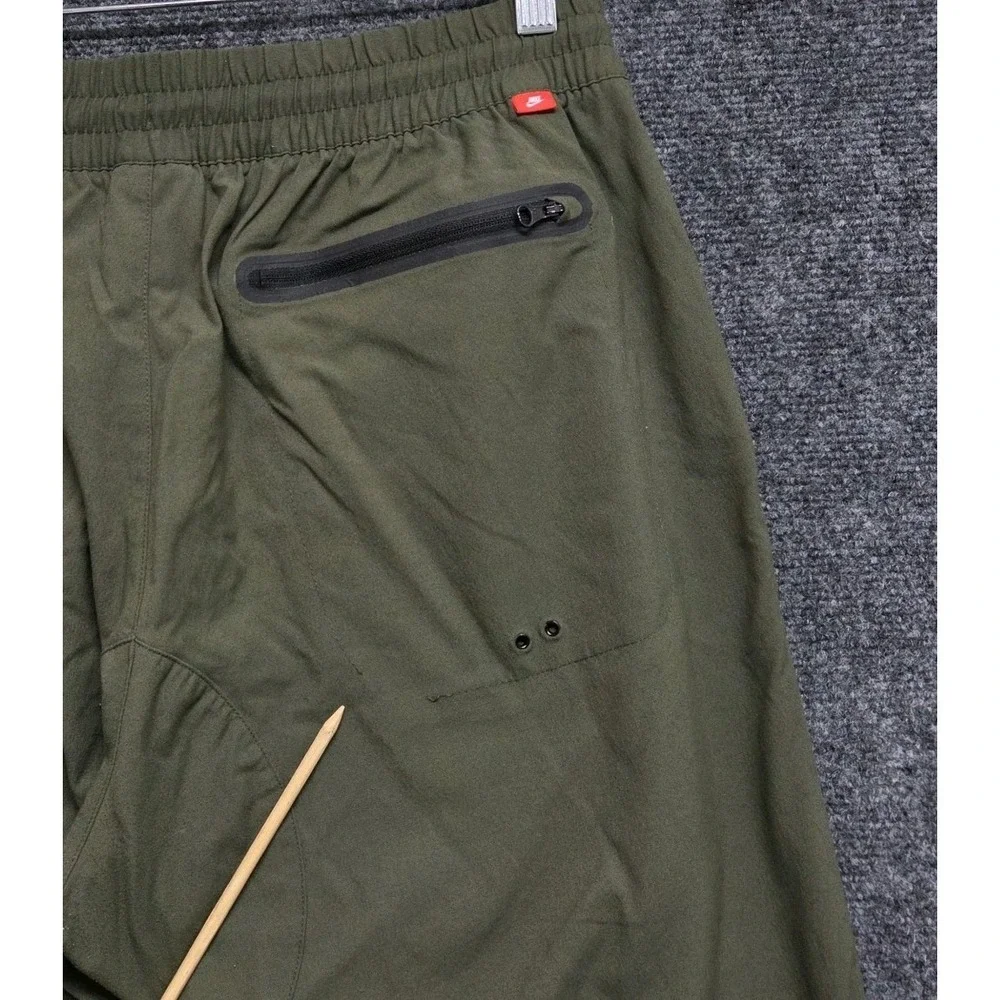 Nike Sportswear V442 Jogger Men Large Green Woven Bonded Tech Nylon Tapered FLAW